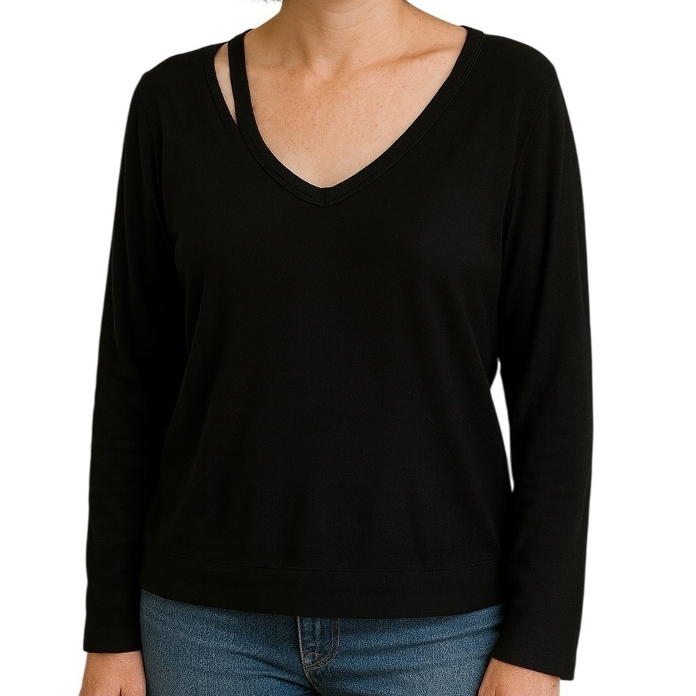 Socialite Medium Black Long Sleeve Vneck Cutout Lightweight Shirt